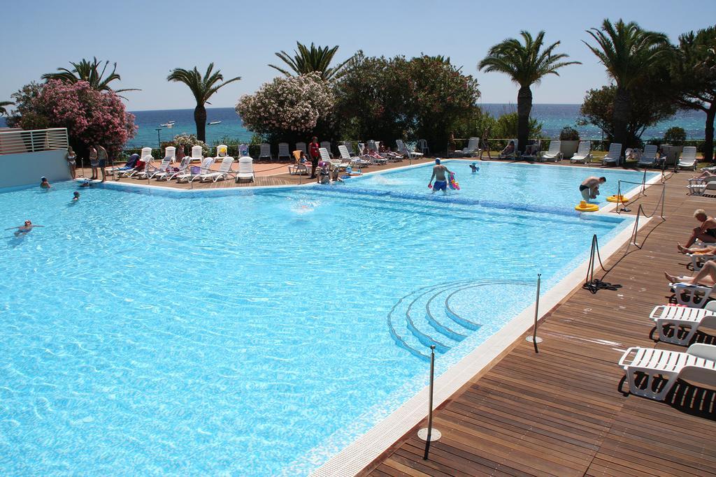 Th Costa Rei - Free Beach Resort Экстерьер фото