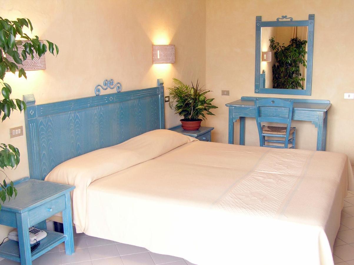 Th Costa Rei - Free Beach Resort Экстерьер фото